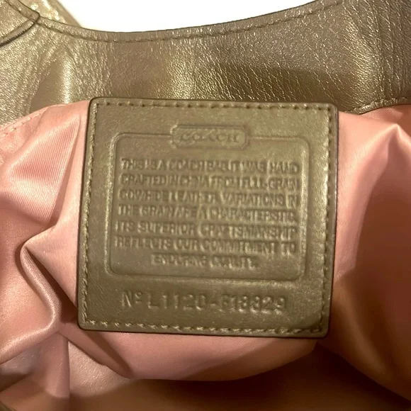 Coach Champagne Gold 'Lexi' pebbled leather shoulder purse....superb condition! - Picture 3 of 8